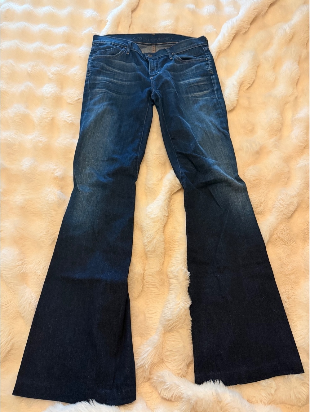 Citizens of Humanity Women's Dark Blue Flared Jeans Size 28